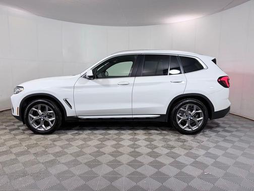 White 2024 BMW X3 xDrive30i