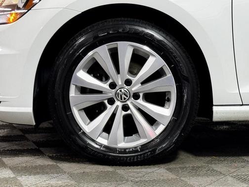 2021 Volkswagen Golf 1.4T TSI
