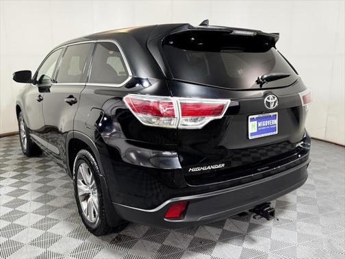 2016 Toyota Highlander LE Plus