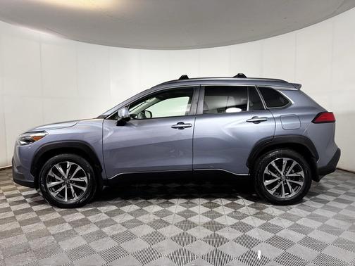 2022 Toyota Corolla Cross XLE