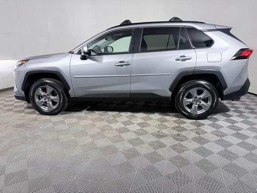 Silver Sky Metallic 2022 Toyota RAV4 XLE