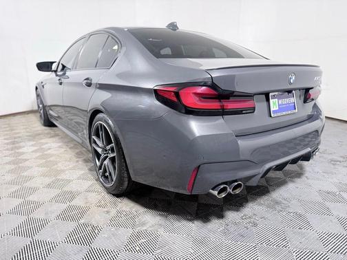 Brands Hatch Gray Metallic 2022 BMW M5 Base