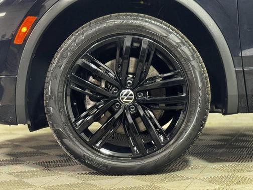 2022 Volkswagen Tiguan 2.0T SE R-Line Black 4MOTION
