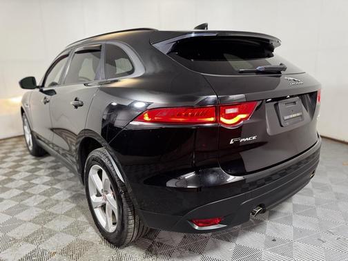 2018 Jaguar F-PACE 25t Premium