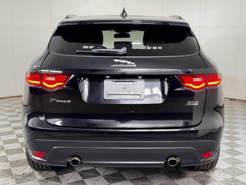 2018 Jaguar F-PACE 25t Premium