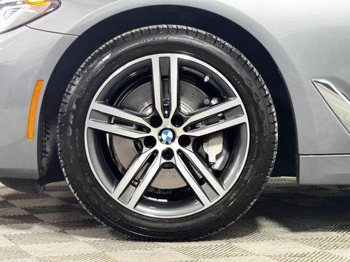 2023 BMW 530 i xDrive