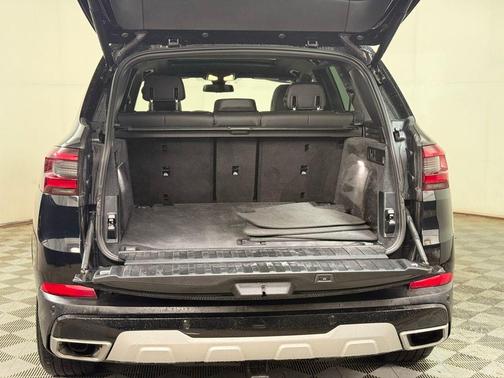 Jet Black 2022 BMW X5 xDrive40i