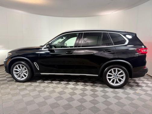 Jet Black 2022 BMW X5 xDrive40i