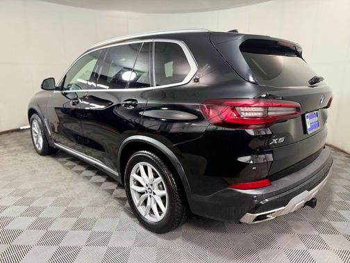 Jet Black 2022 BMW X5 xDrive40i