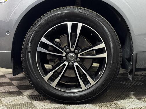 2019 Volvo XC60 T5 Momentum