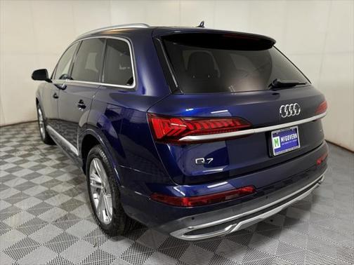 2022 Audi Q7 55 Premium Plus