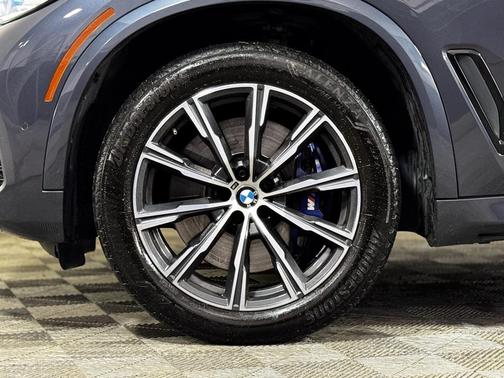 2020 BMW X5 M50i