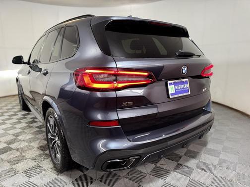 2020 BMW X5 M50i