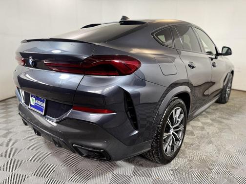2022 BMW X6 xDrive40i