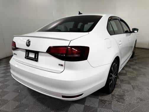 2016 Volkswagen Jetta 1.8T Sport