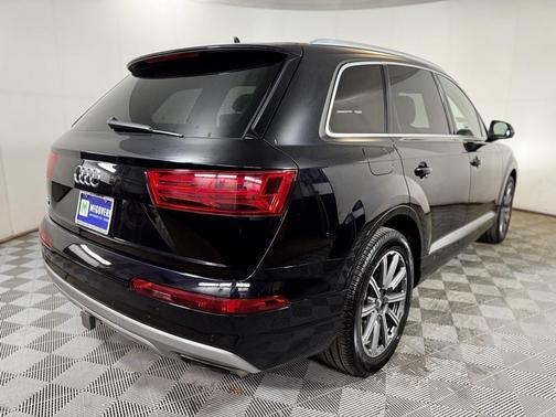 2019 Audi Q7 55 Premium Plus