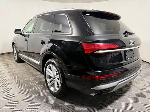Black 2025 Audi Q7 55 Premium Plus