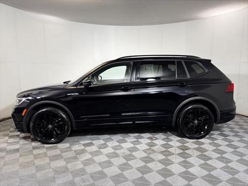 2022 Volkswagen Tiguan 2.0T SE R-Line Black 4MOTION