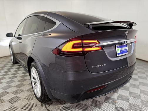 2017 Tesla Model X 75D