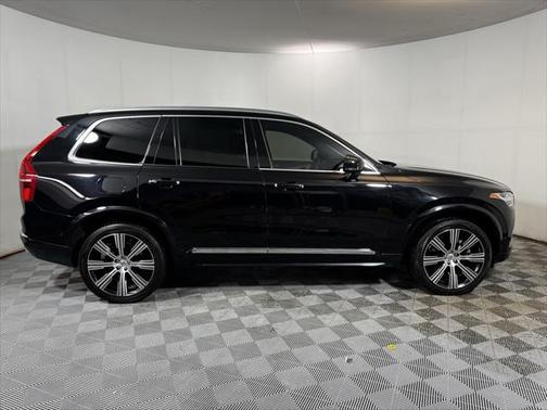 2022 Volvo XC90 T6 Inscription