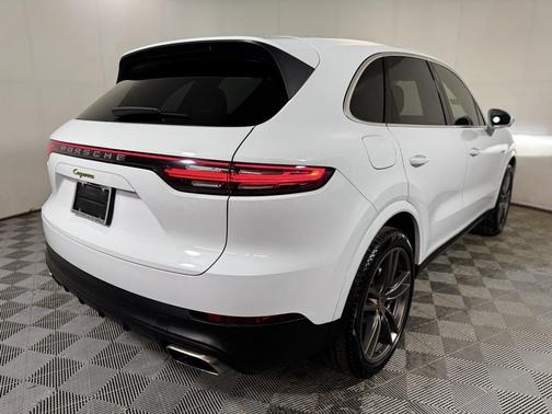 2022 Porsche Cayenne Cayenne