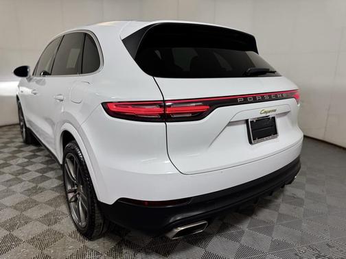 2022 Porsche Cayenne Cayenne