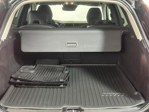 2021 Volvo XC60 T6 Inscription