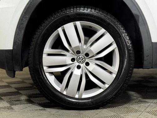 2020 Volkswagen Atlas 2.0T SE w/Technology