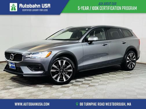 2021 Volvo V60 Cross Country T5