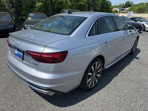 Florett Silver Metallic 2022 Audi A4 40 Premium Plus