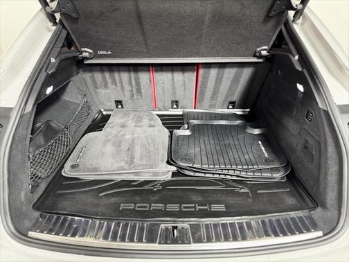 2022 Porsche Cayenne GTS