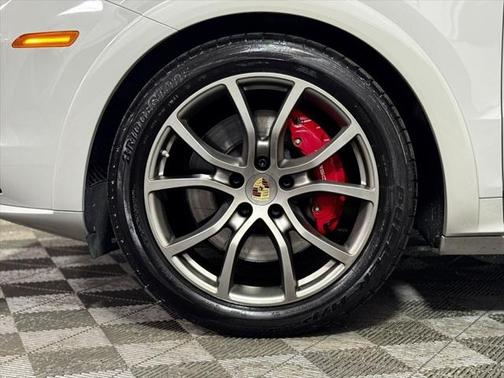 2022 Porsche Cayenne GTS