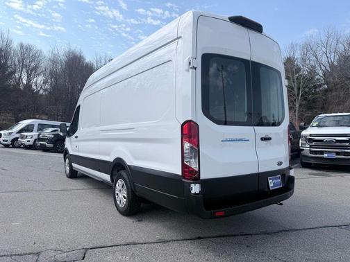 Oxford White 2022 Ford E-Transit T-350 High Roof