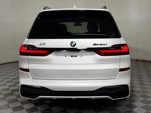 2020 BMW X7 M50i