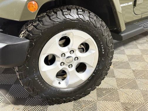Tank Clearcoat 2015 Jeep Wrangler Sahara