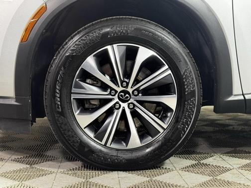 2023 INFINITI QX60 Pure