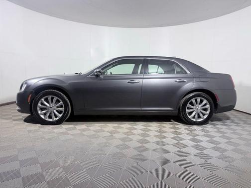 Granite Crystal Metallic Clearcoat 2016 Chrysler 300 S