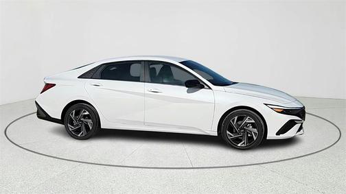 2025 Hyundai ELANTRA HEV SEL Sport