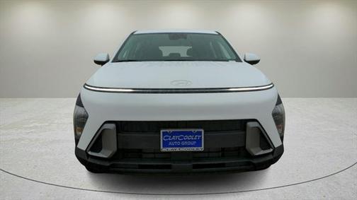 2025 Hyundai KONA SE