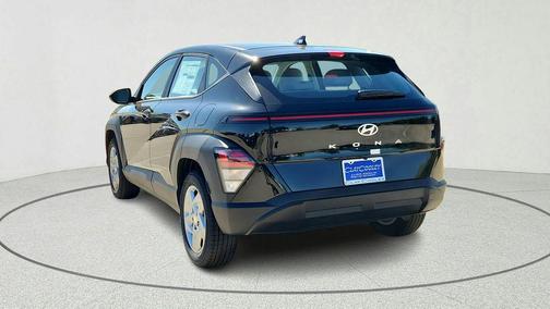 Abyss Black Pearl 2026 Hyundai KONA SE