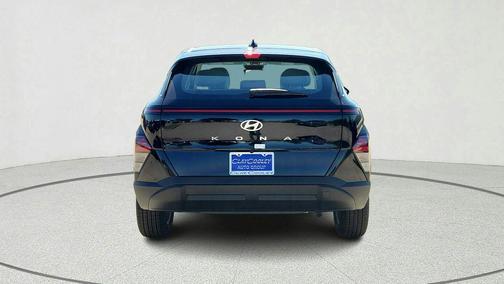 Abyss Black Pearl 2026 Hyundai KONA SE