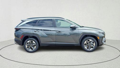 Amazon Gray 2026 Hyundai TUCSON Hybrid Blue SE