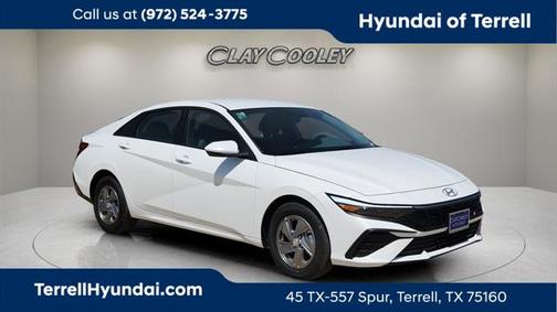 2025 Hyundai ELANTRA SE