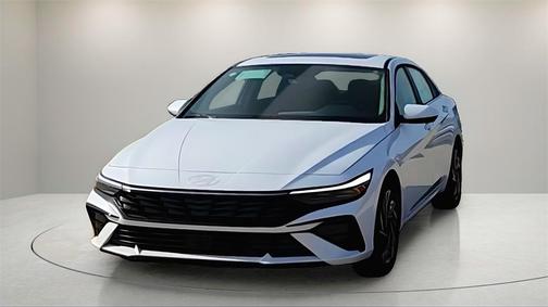2025 Hyundai ELANTRA SEL