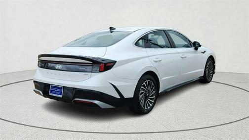 2025 Hyundai SONATA Hybrid SE