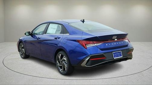 2025 Hyundai ELANTRA SEL
