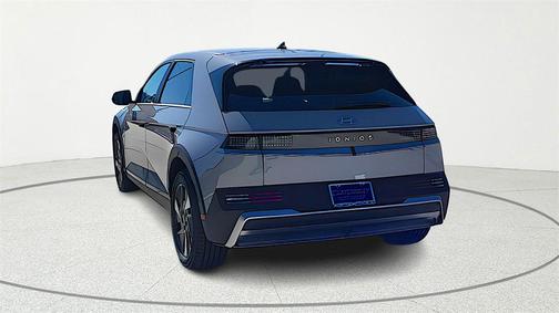 2026 Hyundai IONIQ 5 SE