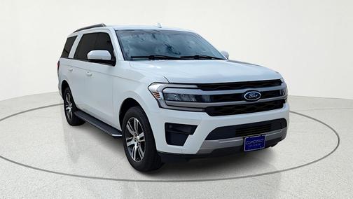 Star White Metallic Tri-Coat 2023 Ford Expedition XLT