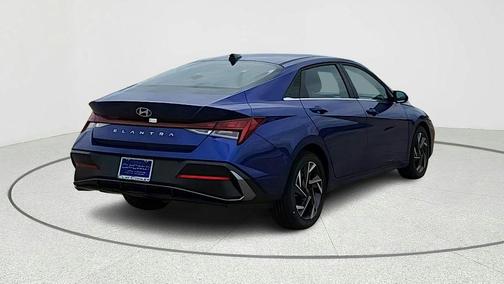 2025 Hyundai ELANTRA SEL