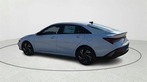2025 Hyundai ELANTRA HEV SEL Sport